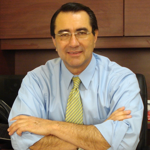 Dr. Ernesto Rivera Claisse.