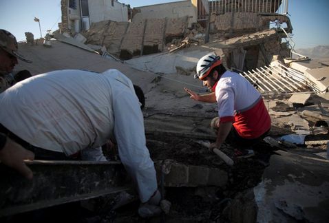 Asciende a 340 los muertos por sismo en Irak el chiltepin