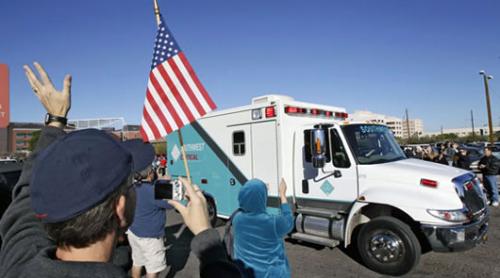Gabrielle Giffords abandona el hospital el chiltepin