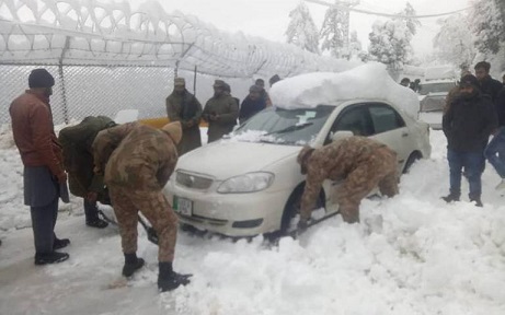 Mueren al menos 21 personas en nieve en Pakistán el chiltepin