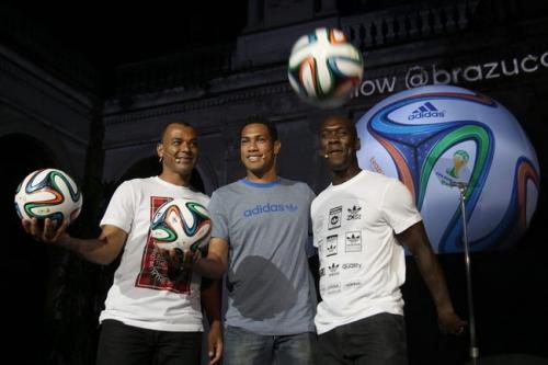 Presentan a Brazuca, balón oficial de Brasil 2014 el chiltepin