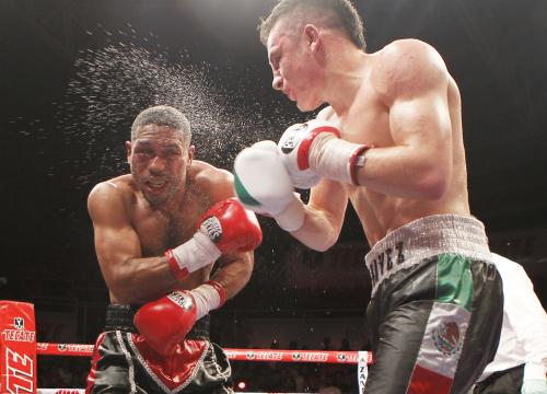 Omar Chavez derrota a Navarro en guerra el chiltepin