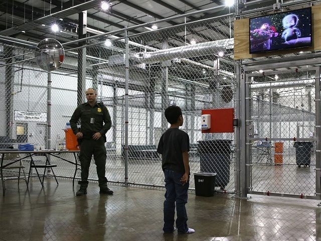 Son 13 mil niños inmigrantes detenidos en EUA el chiltepin