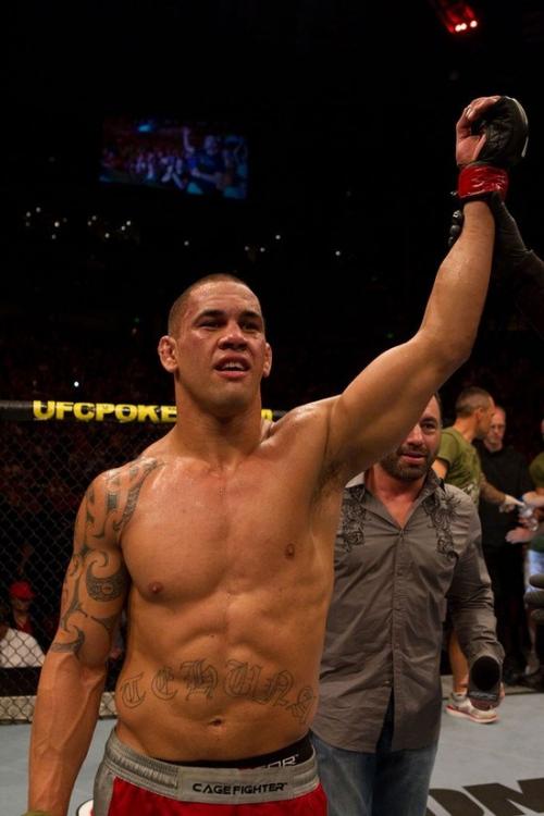 Ryan Bader se lesiona, James Te Huna tomará su lugar frente a Glover Teixeira en UFC 160 el chiltepin