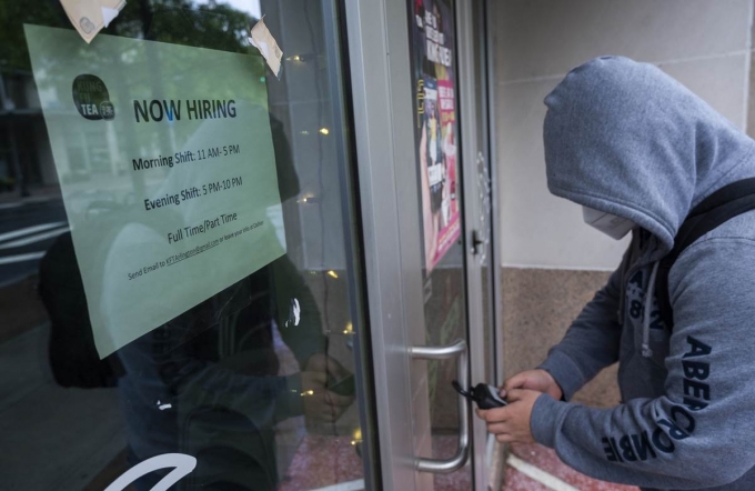 Tasa de desempleo en EU cae 13.3% en mayo el chiltepin