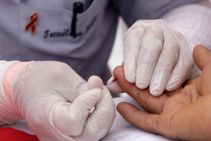 Cada tres minutos una adolescente contrae VIH el chiltepin