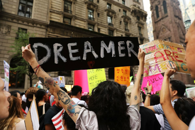 Líderes de EUA salen en defensa de “dreamers” el chiltepin